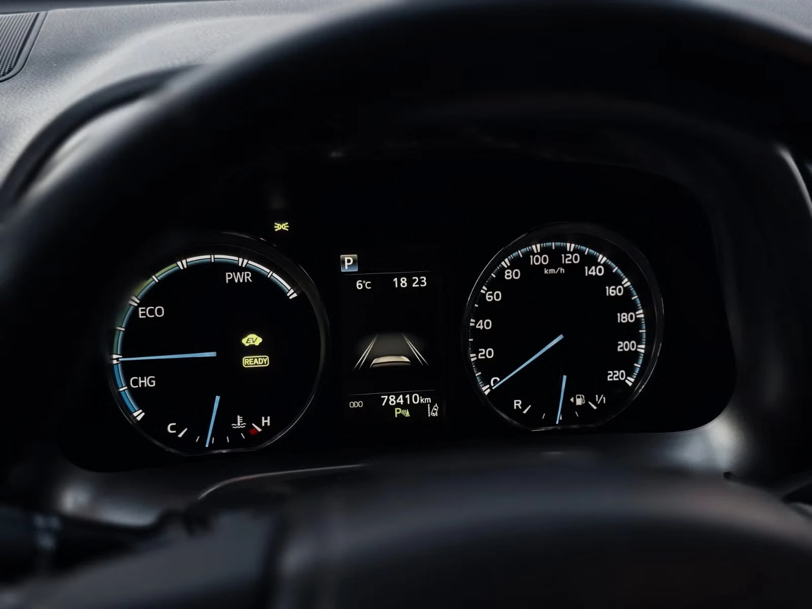 Toyota RAV4 - Photo 17