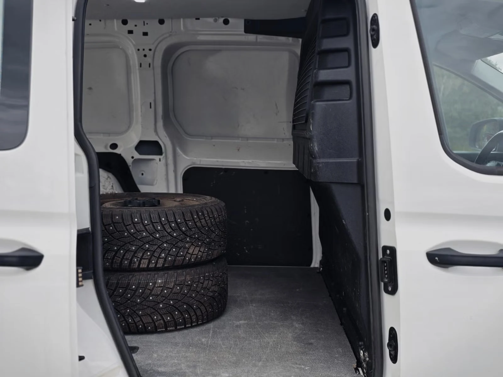 Volkswagen Caddy - Photo 15