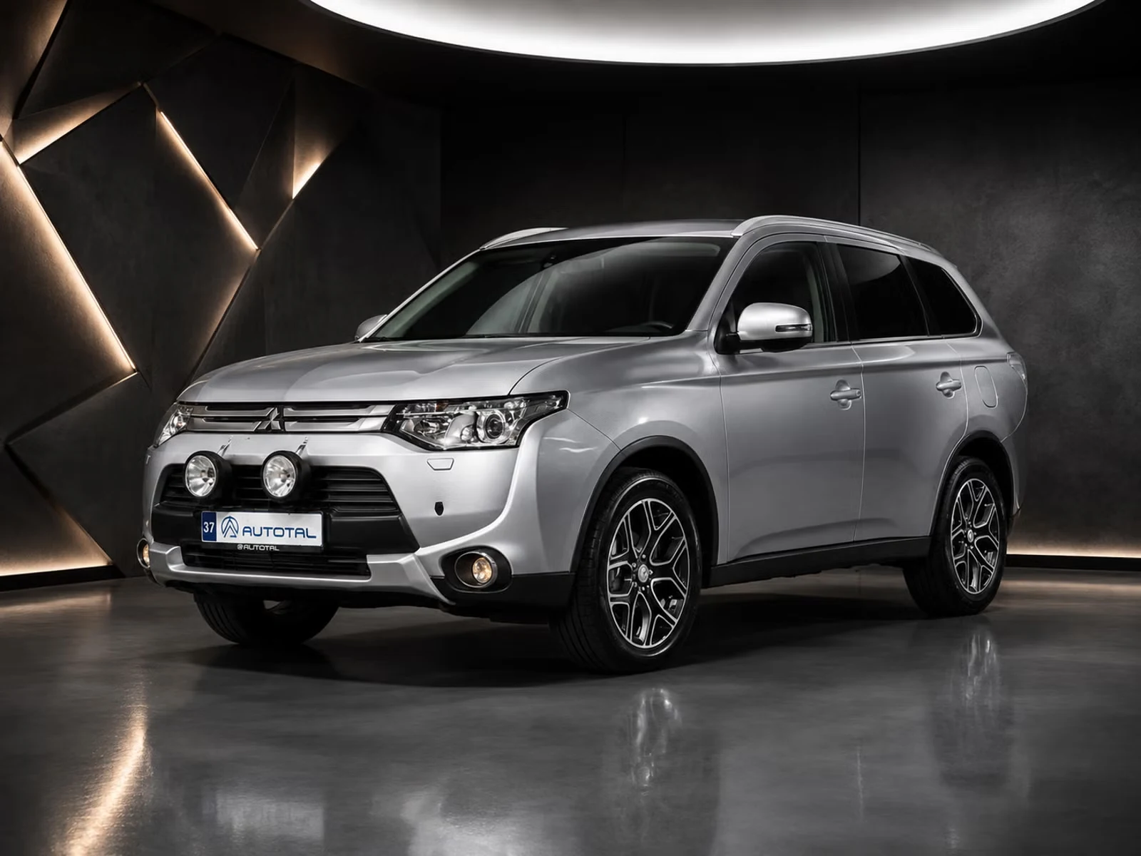 Mitsubishi Outlander - Photo 15