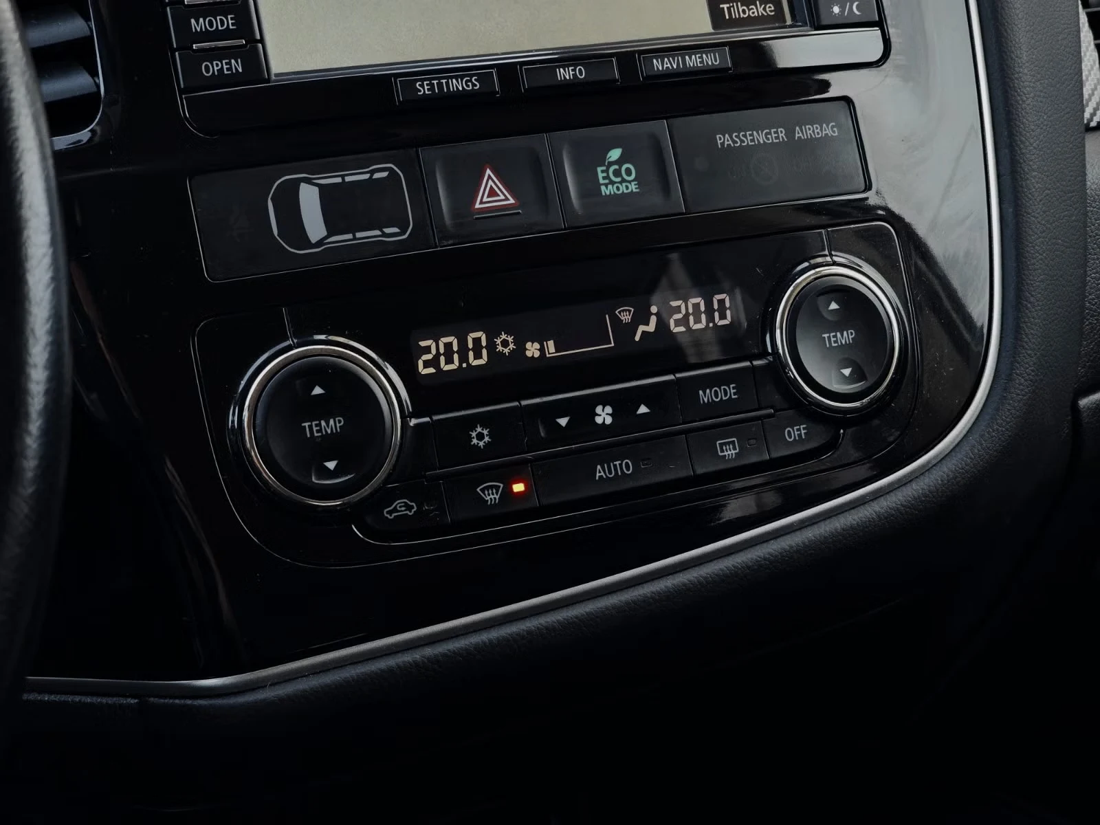 Mitsubishi Outlander - Photo 12