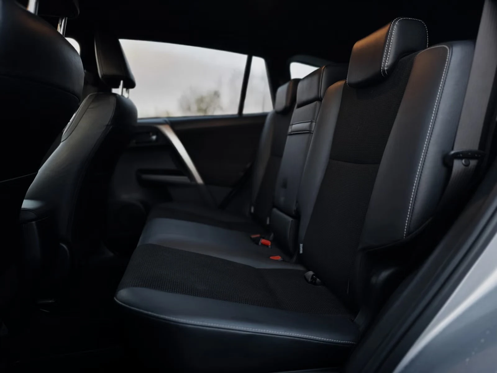 Toyota RAV4 - Photo 31