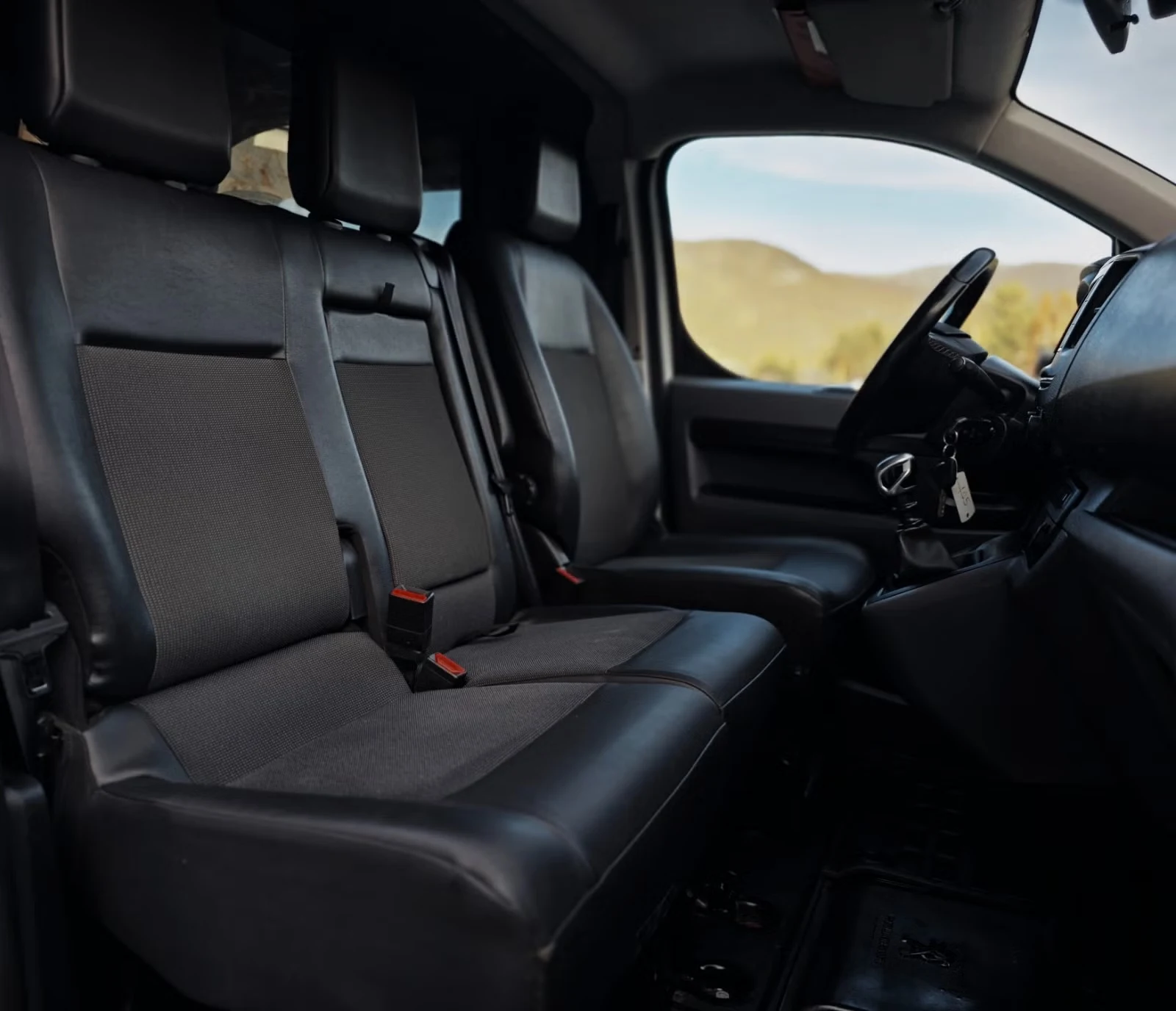 Peugeot Expert - Photo 19