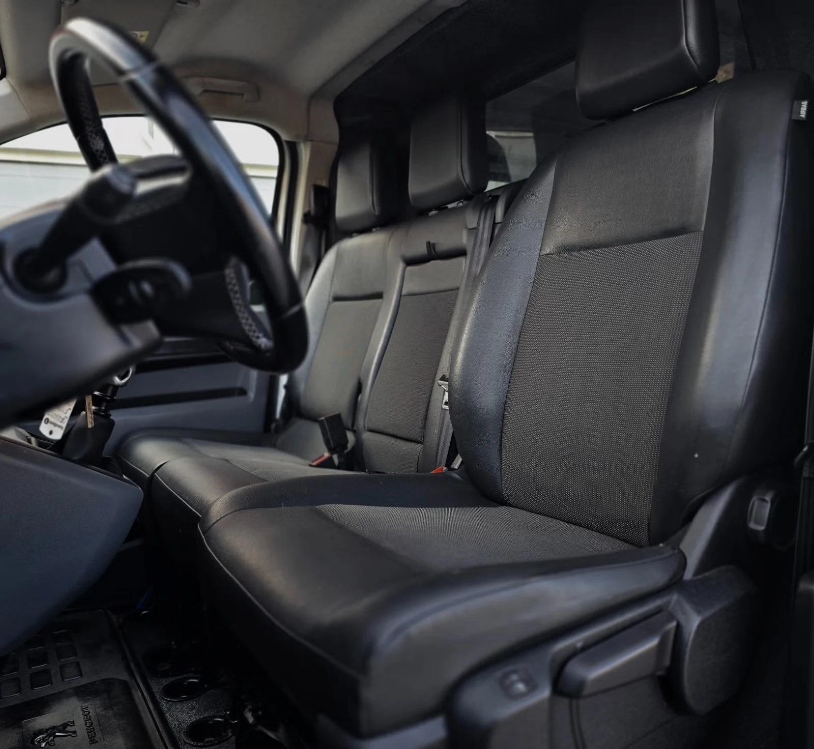 Peugeot Expert - Photo 12