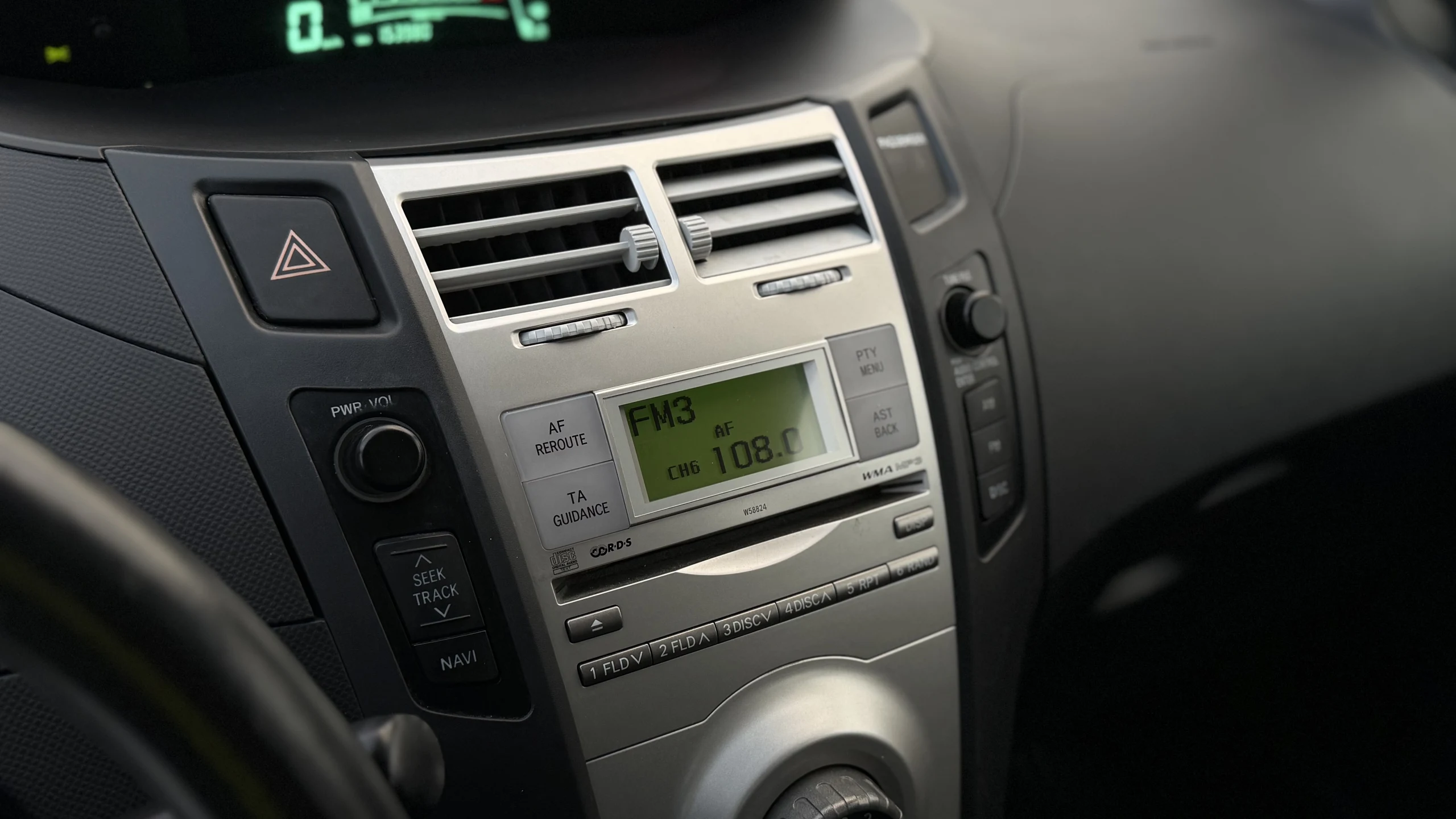 Toyota YARIS 2007 - Photo 25