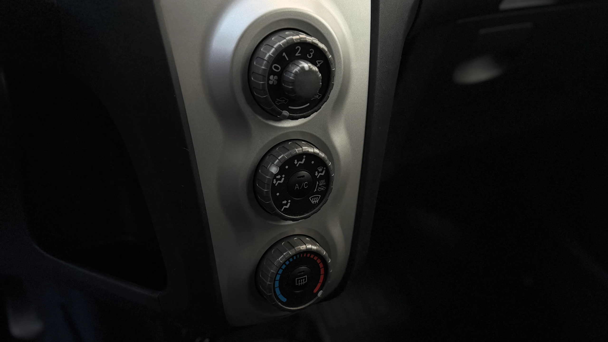 Toyota YARIS 2007 - Photo 19