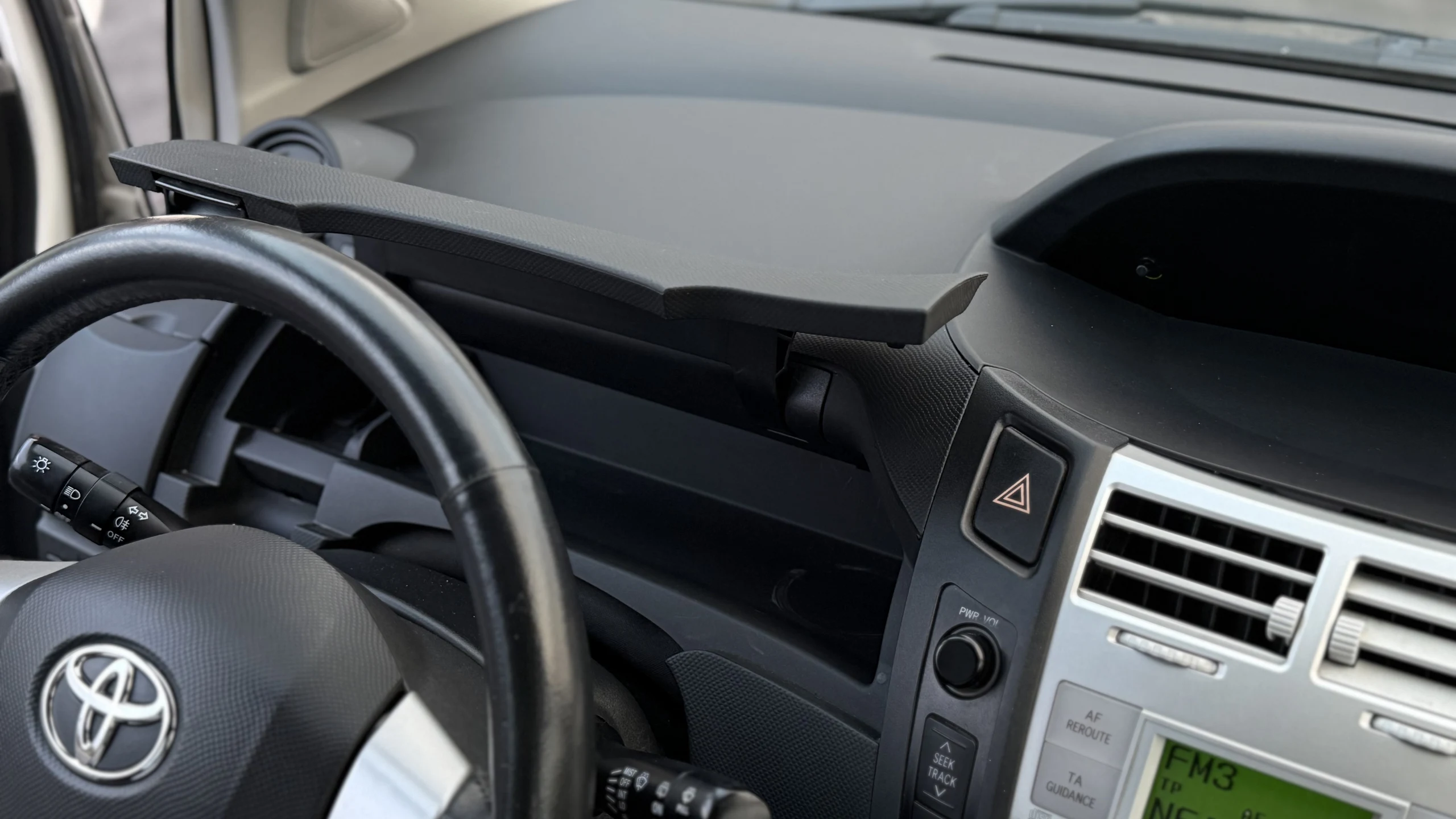 Toyota YARIS 2007 - Photo 16