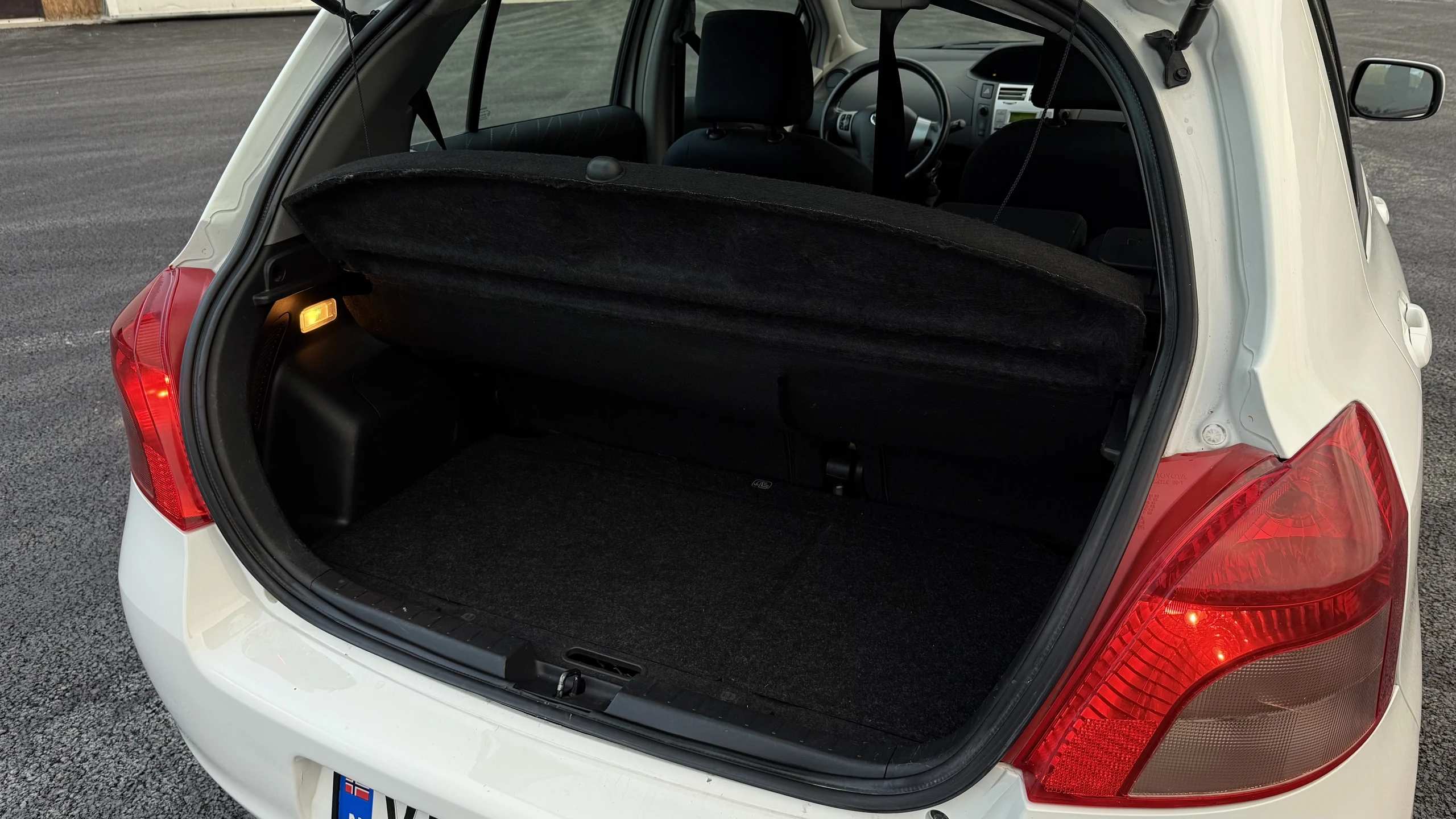 Toyota YARIS 2007 - Photo 21