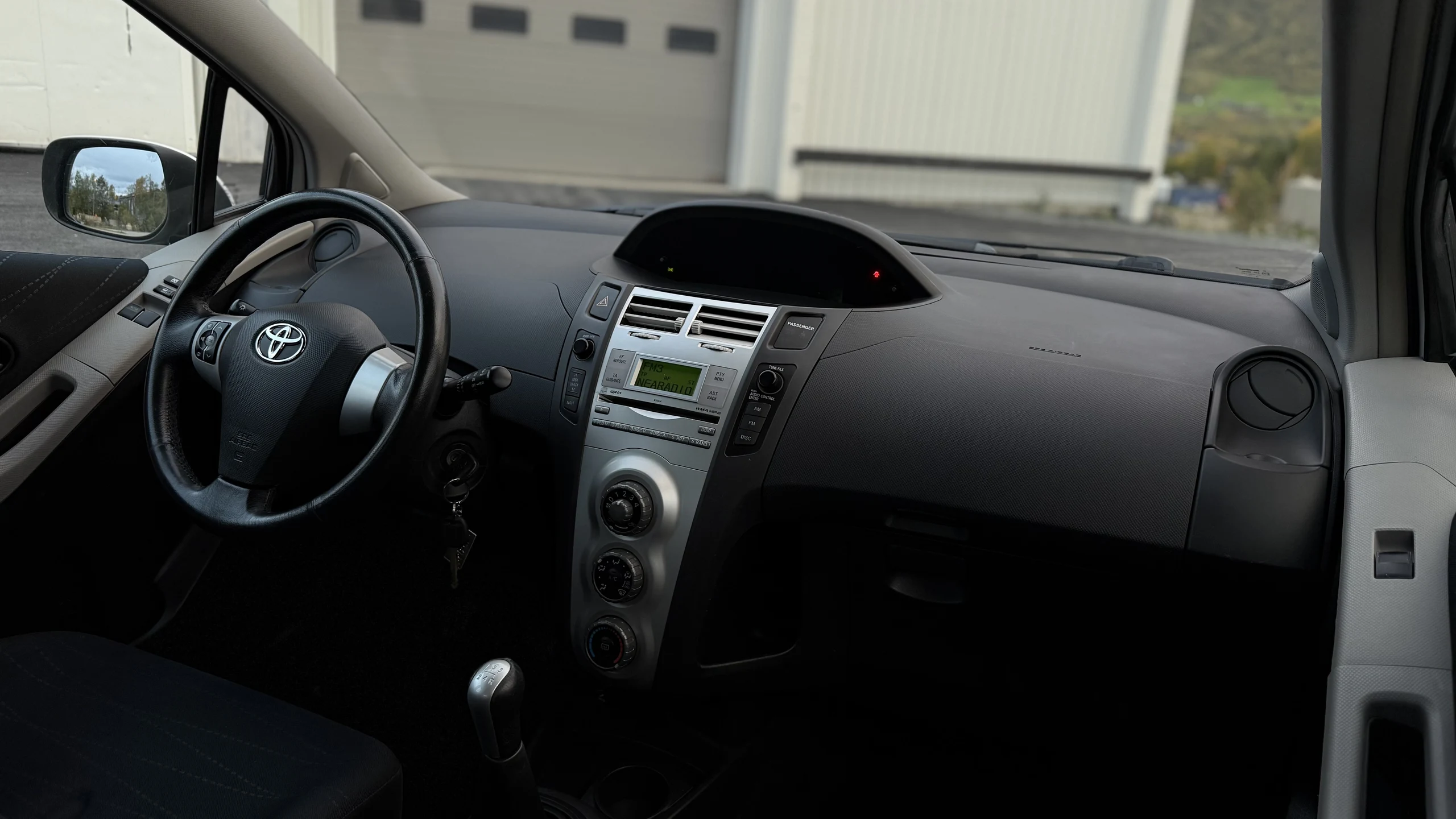 Toyota YARIS 2007 - Photo 10