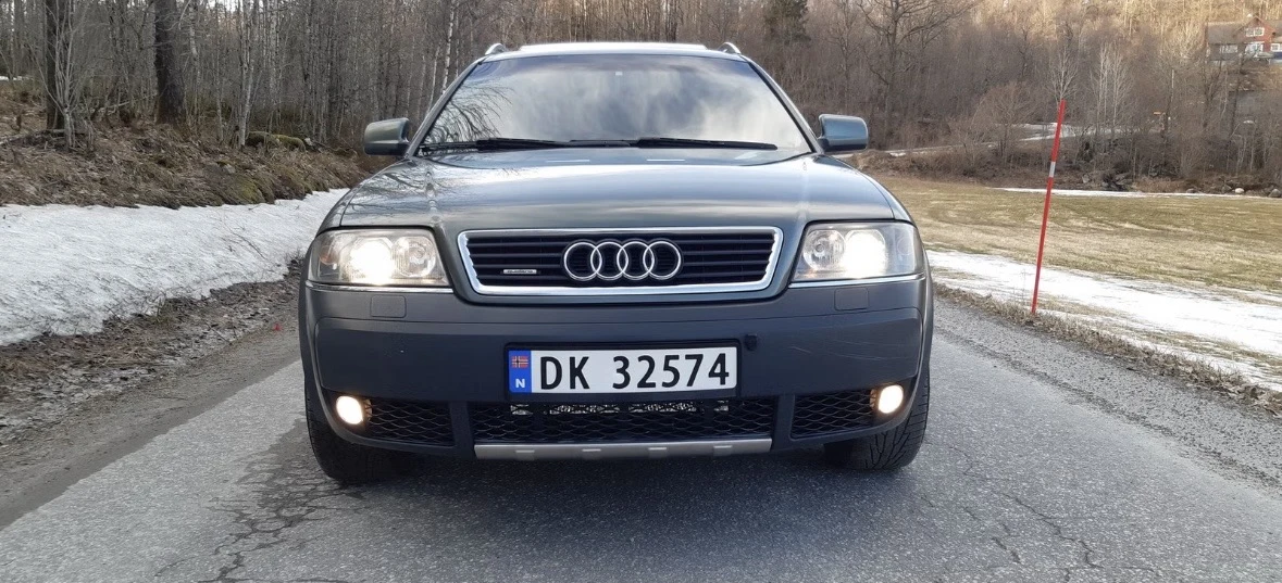 Audi A6 allroad 2001 - Photo 2