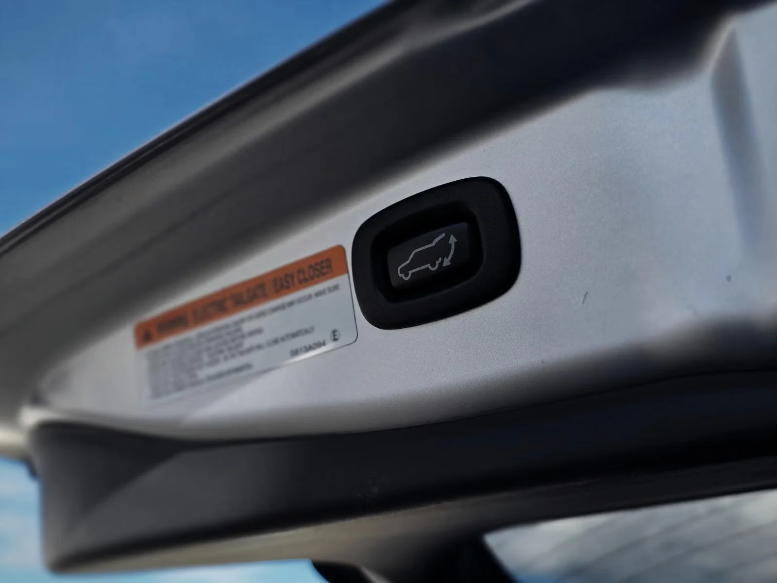 Mitsubishi Outlander - Photo 6