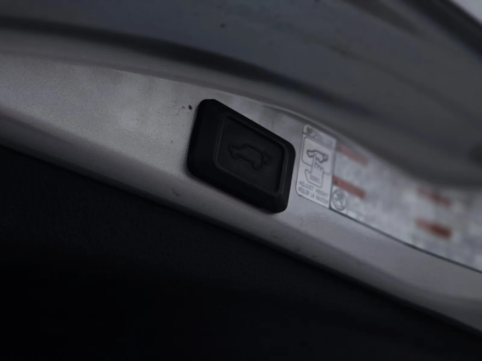 Toyota RAV4 - Photo 5