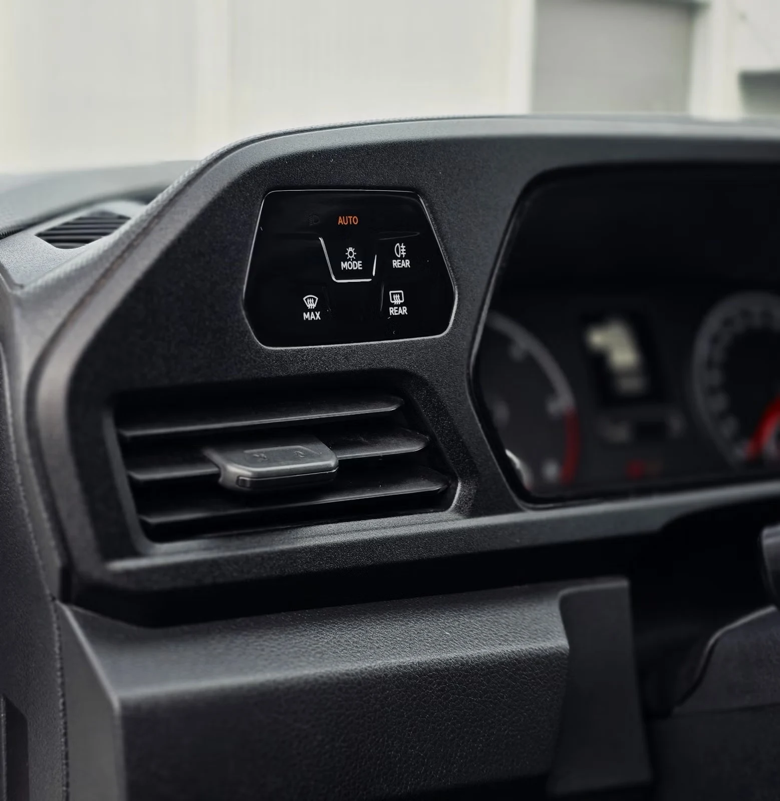 Volkswagen Caddy - Photo 23