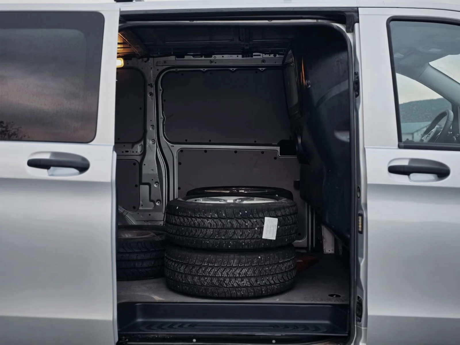 Mercedes-Benz Vito - Photo 35