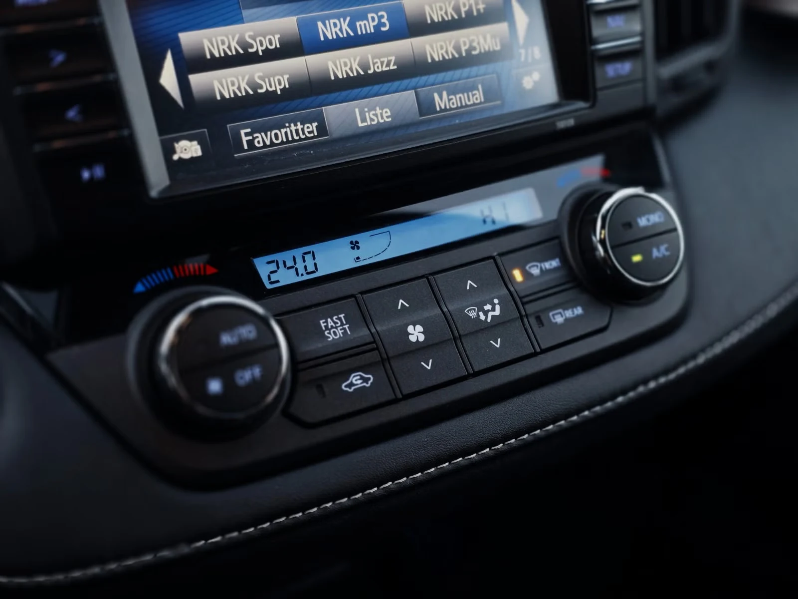 Toyota RAV4 - Photo 18